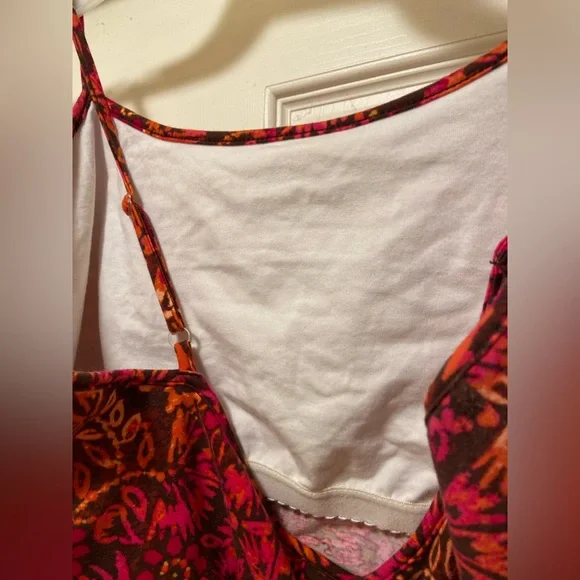 Women’s crop top - Picture 3 of 4